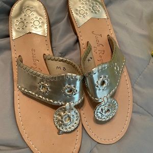 Jack Rogers 8W wide platinum Hamptons flat sandals